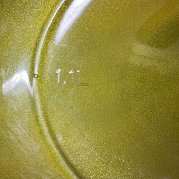 TUPPERWARE 5409A-2 Heat N Serve Microwave Container Vent Avocado Green 1.1L - Picture 6 of 7